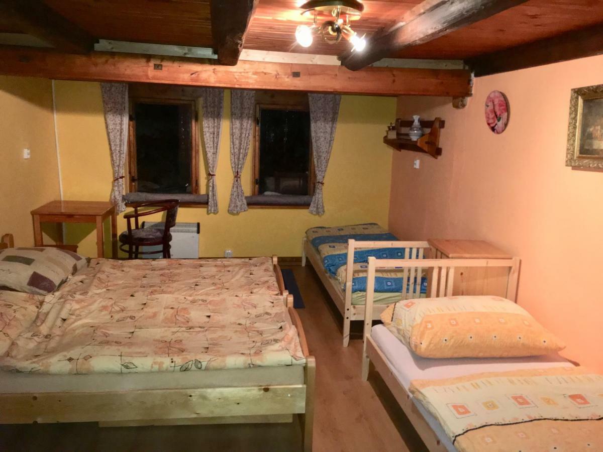 Medvedi Boudy Villa Loucna pod Klinovcem Exterior photo